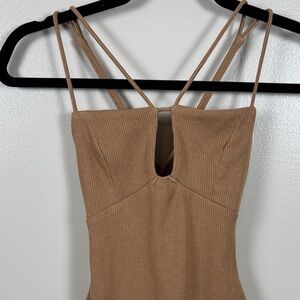 Lulu’s XS Tan Ribbed Strappy Bodysuit